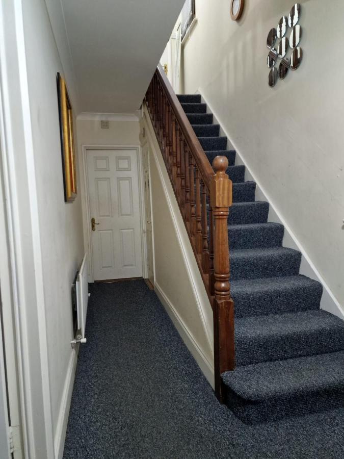 Females Only - Private Bedrooms In Dublin ルーカン エクステリア 写真